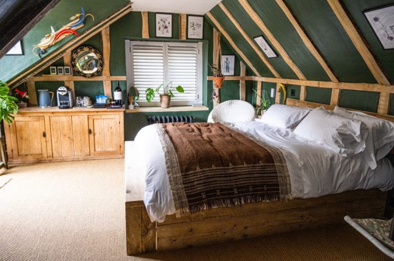 Fox Hix bedroom 1 768x509