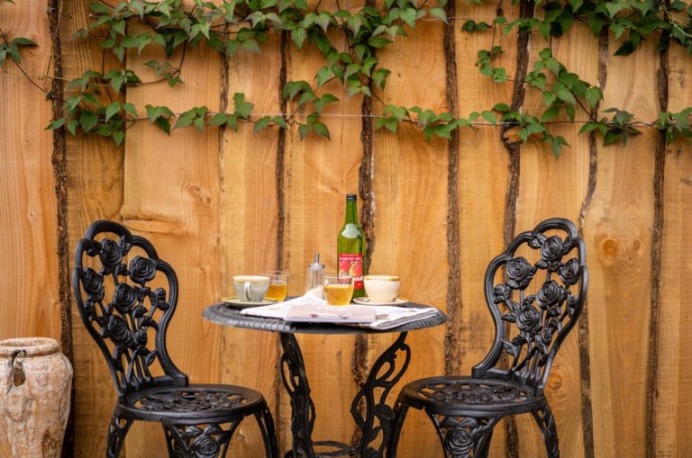 Fox Hix outside table chairs 1 768x509