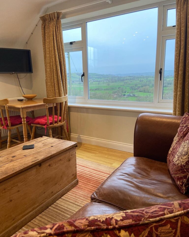 Strongate Living Room 768x960