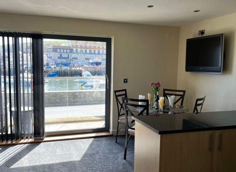 Boardwalk Dining 1 768x560