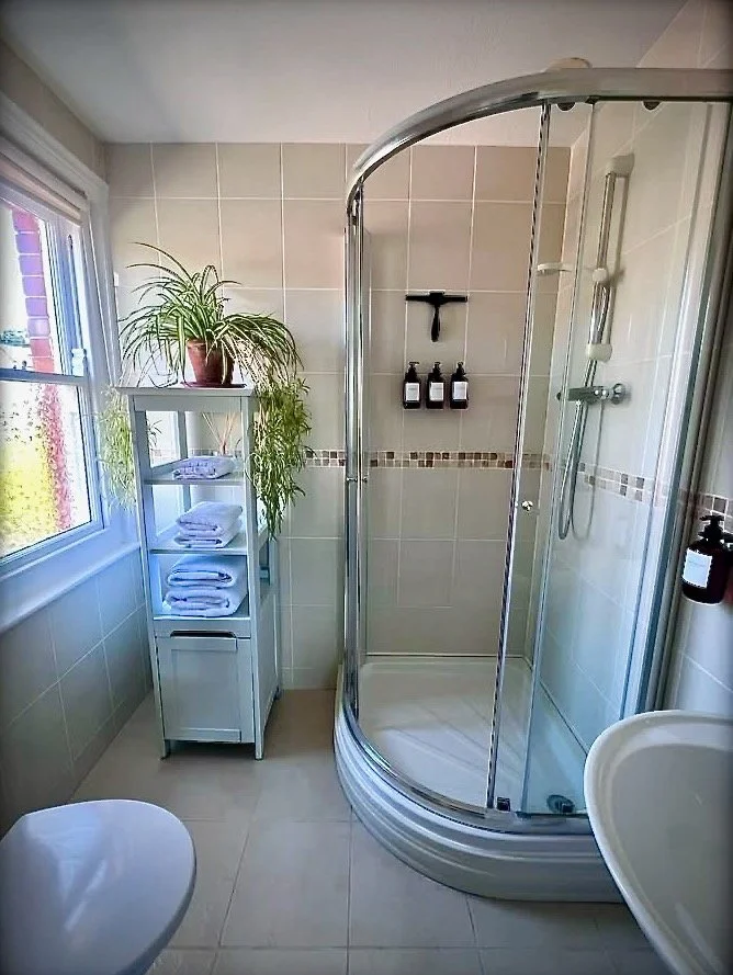 Britmead Shower