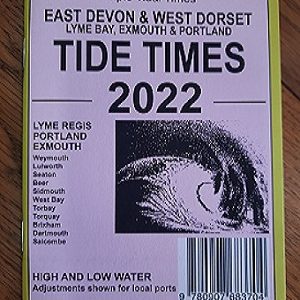 East Devon & West Dorset Tide Times Book 2022