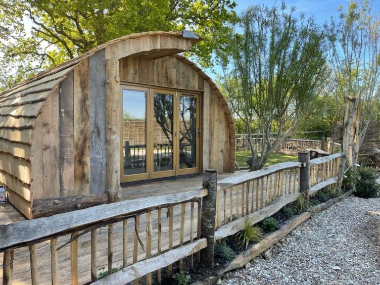 the field shelter 768x576