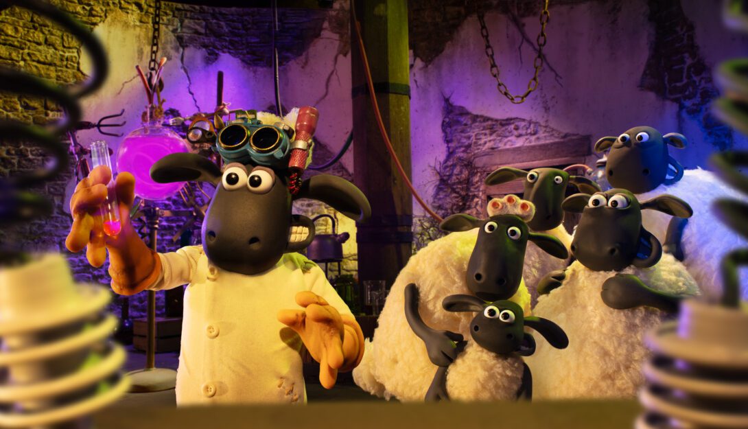 STS_BEAST_MKG_PHO_040_06130_SCI_SHAUN_WITH_FLOCK